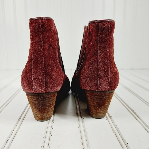 Ciao Bella Red Burgundy Suede Quilted Block Heel Elastic Gore Ankle Boots A995 - Picture 6 of 12